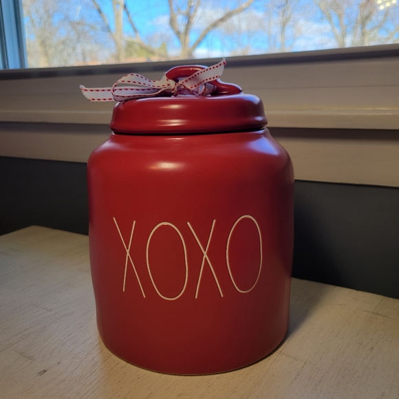⭐️Rae Dunn XOXO Large Canister ⭐️NEW⭐️ - Picture 5 of 5